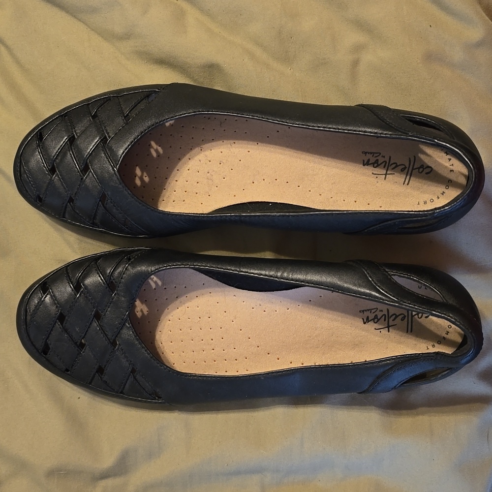 Size 11 black faux leather Clarks flats